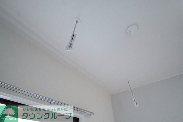 with plunts 北町の物件内観写真